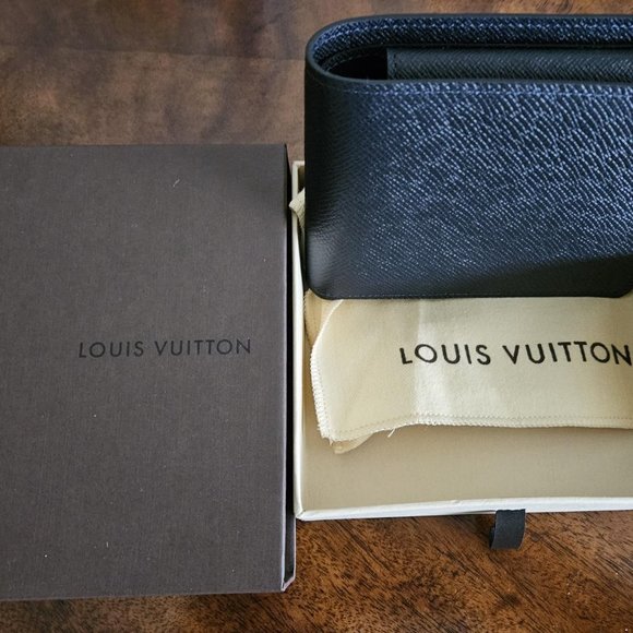 Brand New Louis Vuitton Wallet Unisex - Picture 3 of 4